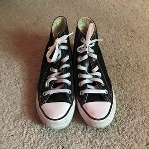 black converse